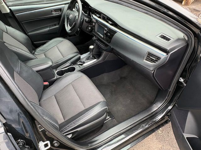 2016 Toyota Corolla Image 18