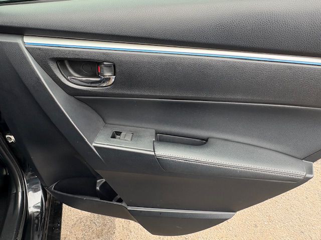 2016 Toyota Corolla Image 24