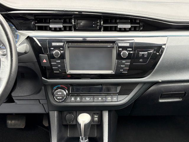 2016 Toyota Corolla Image 28