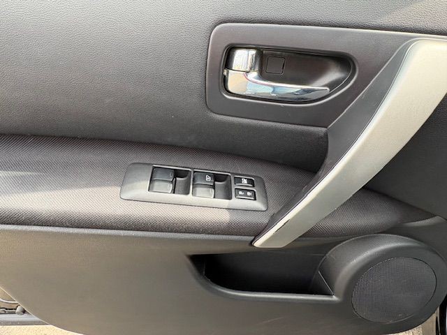 2010 Nissan Rogue Image 12