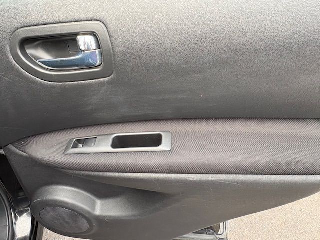 2010 Nissan Rogue Image 21