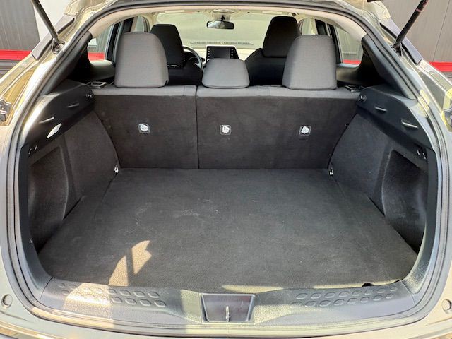 2021 Toyota C-HR Image 10