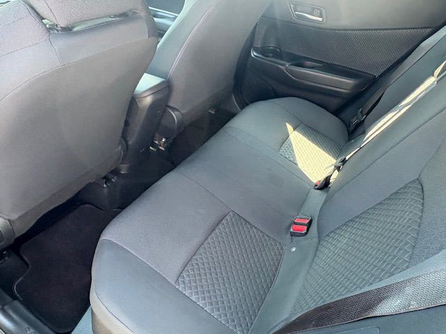 2021 Toyota C-HR Image 15