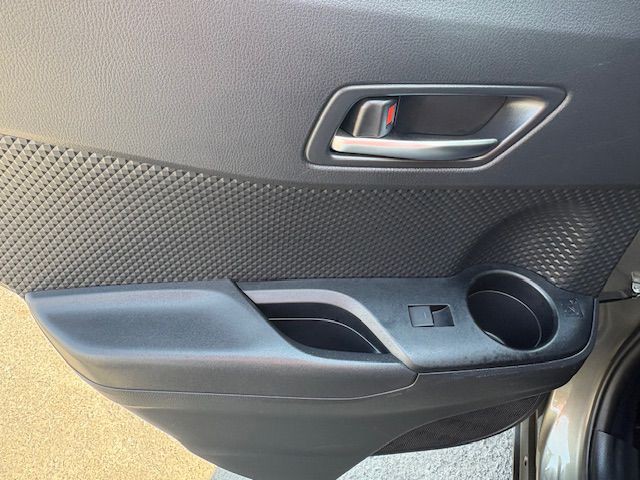 2021 Toyota C-HR Image 16