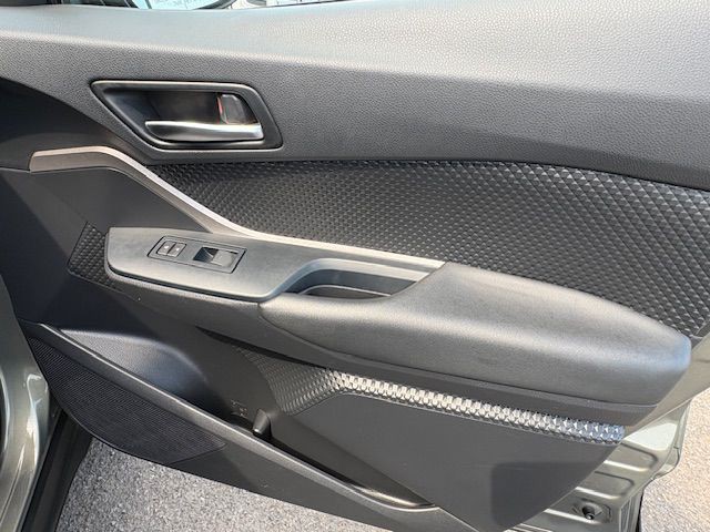 2021 Toyota C-HR Image 19