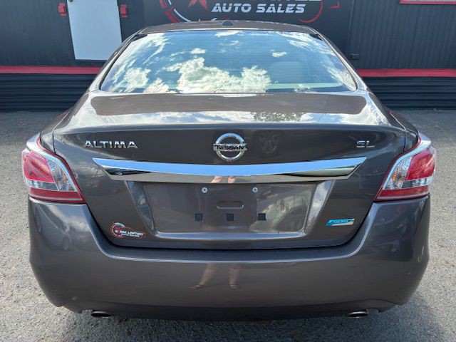 2013 Nissan Altima Image 9