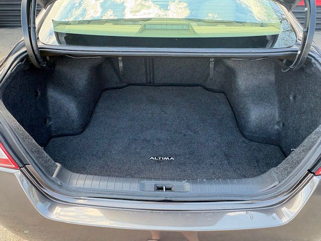 2013 Nissan Altima Image 10