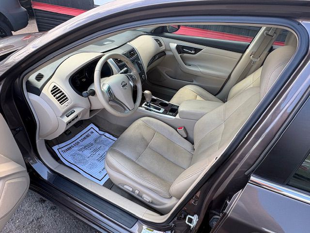 2013 Nissan Altima Image 11
