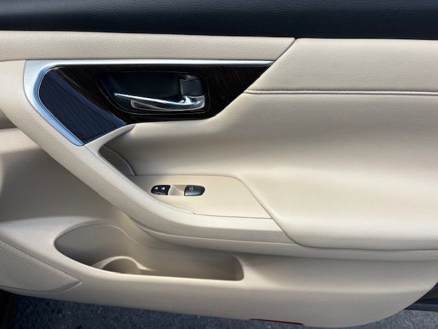 2013 Nissan Altima Image 19