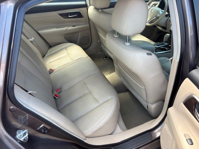 2013 Nissan Altima Image 20