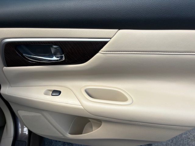 2013 Nissan Altima Image 22