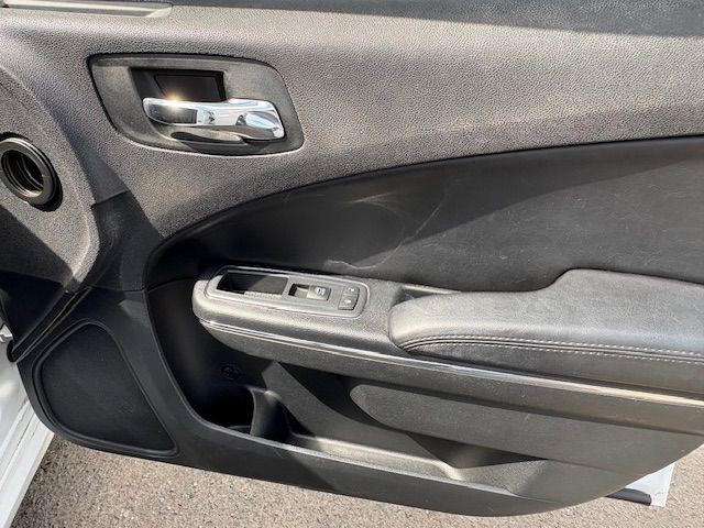 2013 Dodge Charger Image 19