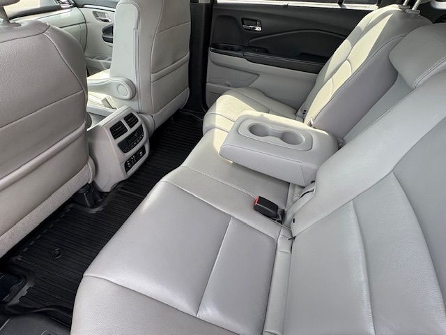 2018 Honda Pilot Image 16