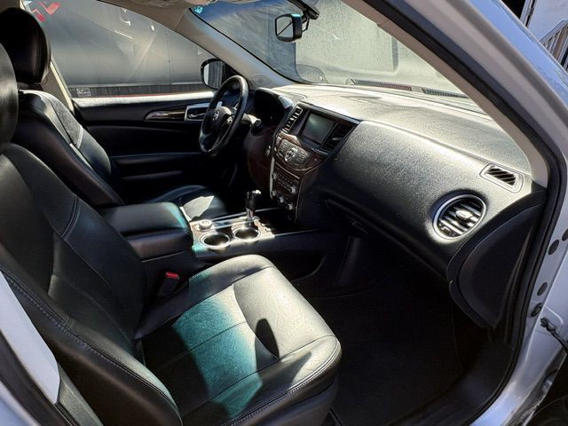 2013 Nissan Pathfinder Image 13