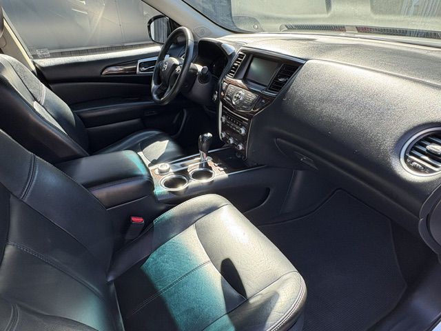 2013 Nissan Pathfinder Image 14