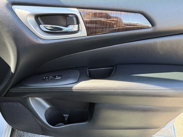 2013 Nissan Pathfinder Image 15