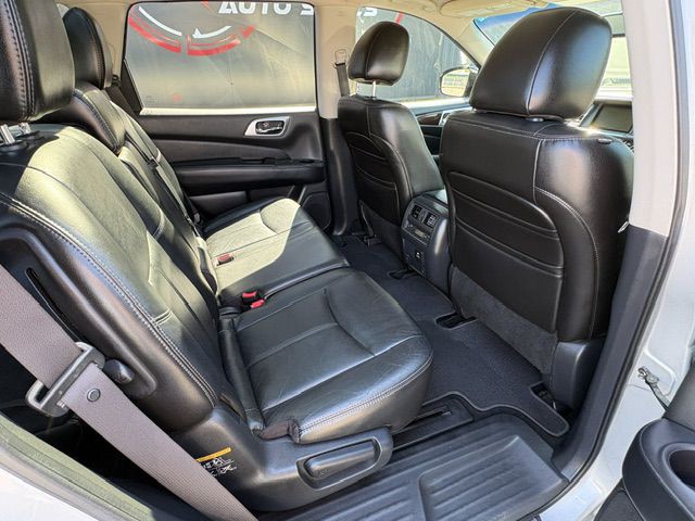 2013 Nissan Pathfinder Image 16
