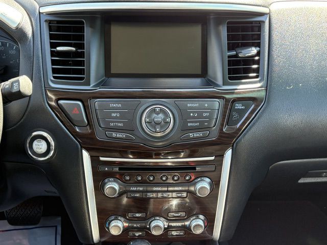2013 Nissan Pathfinder Image 23