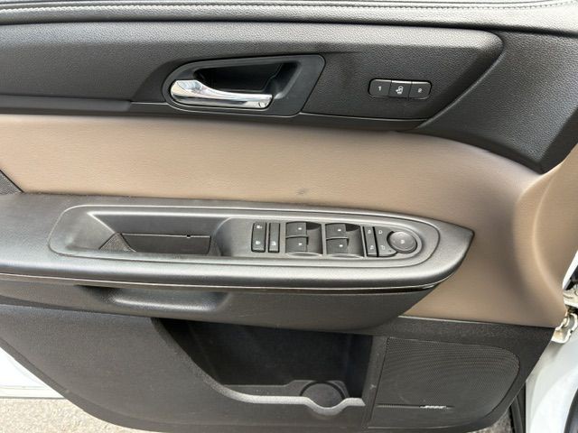 2016 GMC Acadia Image 8