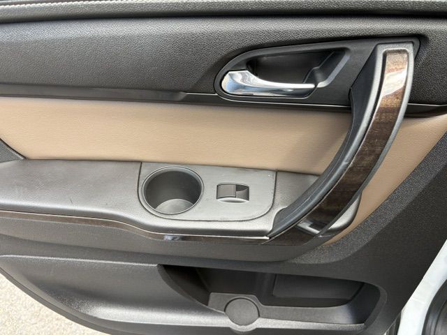 2016 GMC Acadia Image 12