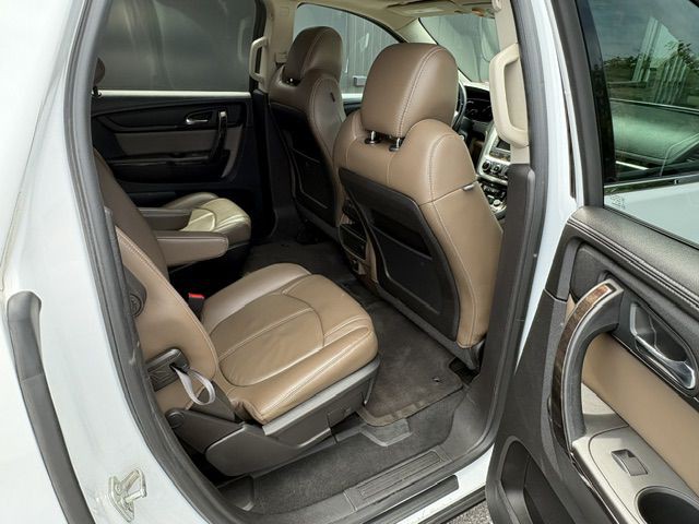 2016 GMC Acadia Image 16