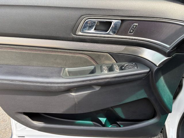 2019 Ford Explorer Image 11