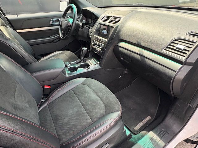 2019 Ford Explorer Image 16