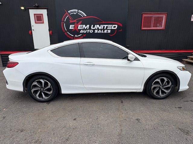 2017 Honda Accord Image 6