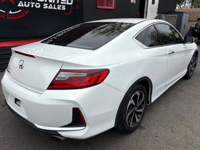 2017 Honda Accord Image 7