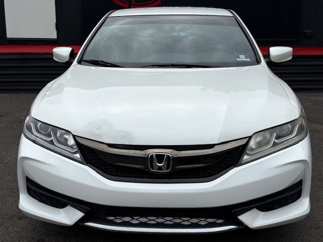 2017 Honda Accord Image 8