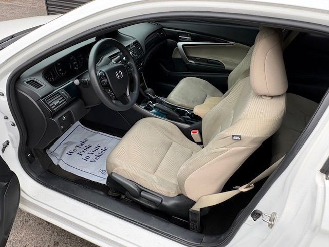 2017 Honda Accord Image 11