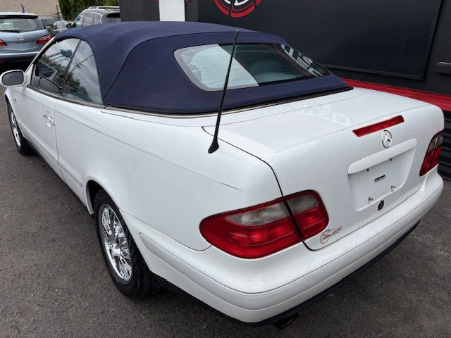 1999 Mercedes-Benz CLK-Class Image 4
