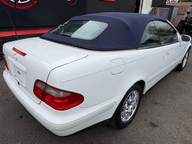 1999 Mercedes-Benz CLK-Class Image 7