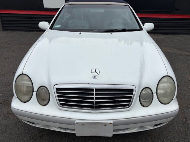 1999 Mercedes-Benz CLK-Class Image 8