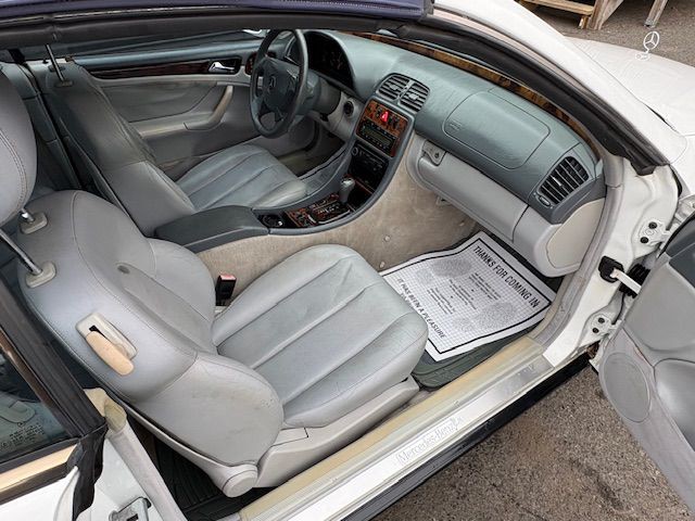 1999 Mercedes-Benz CLK-Class Image 13