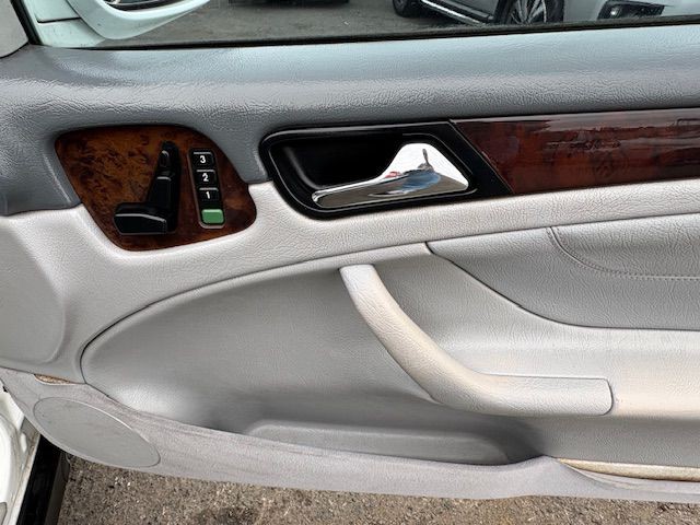1999 Mercedes-Benz CLK-Class Image 15