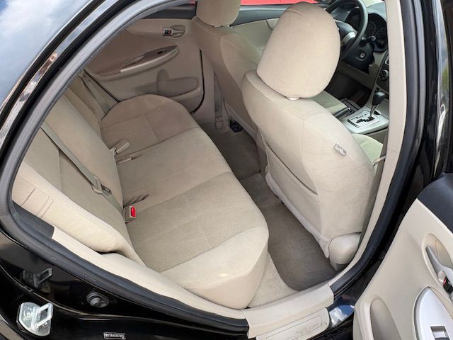 2011 Toyota Corolla Image 18