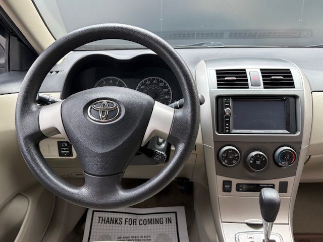 2011 Toyota Corolla Image 22