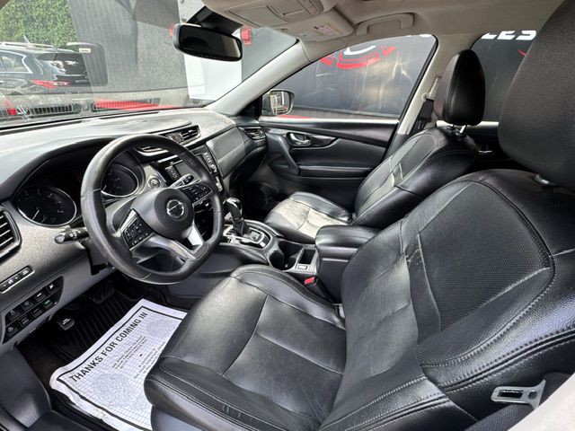 2018 Nissan Rogue Image 10