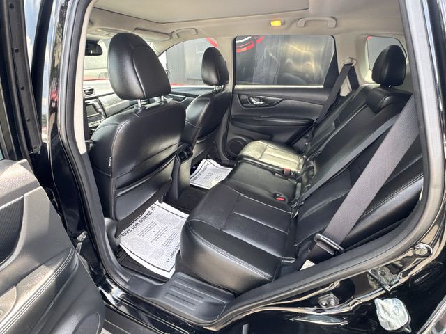 2018 Nissan Rogue Image 12