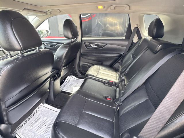2018 Nissan Rogue Image 13
