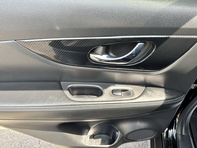 2018 Nissan Rogue Image 14