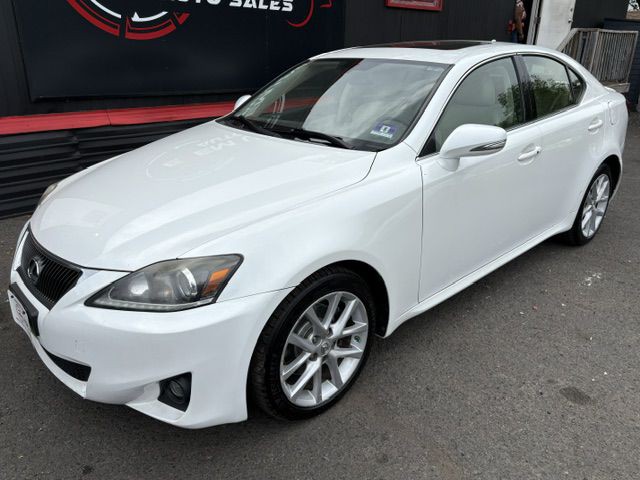 2011 Lexus IS Image 2