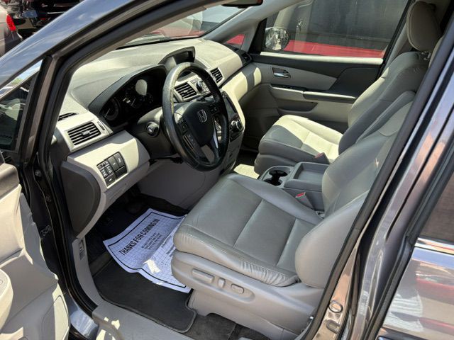 2015 Honda Odyssey Image 12