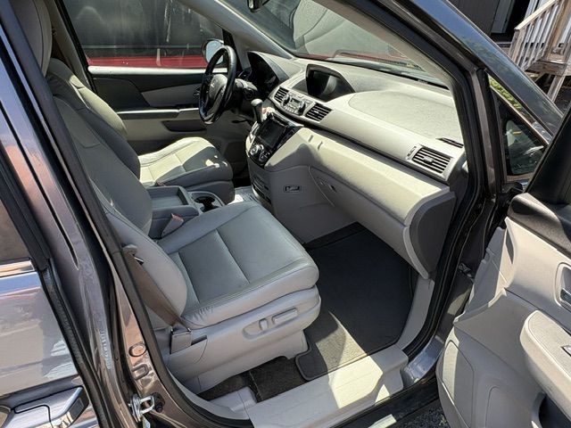 2015 Honda Odyssey Image 18
