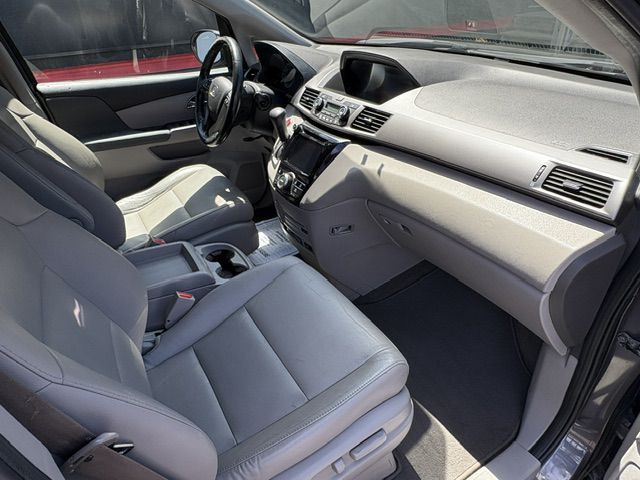 2015 Honda Odyssey Image 19