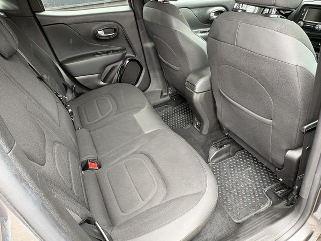 2016 Jeep Renegade Image 21