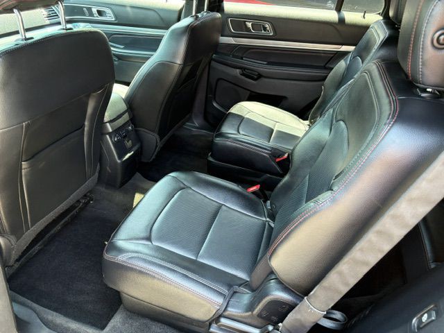 2017 Ford Explorer Image 17