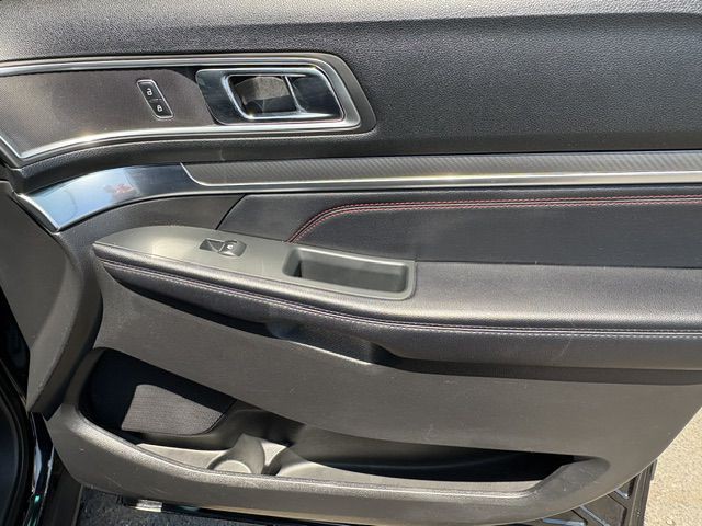 2017 Ford Explorer Image 22