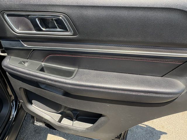 2017 Ford Explorer Image 25